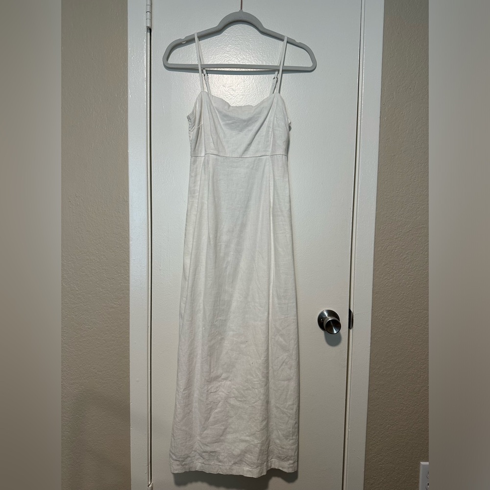 Abercrombie & Fitch White Linen Dress. Size Small/Tall.